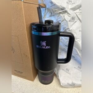 40 oz Stanley Black Chroma